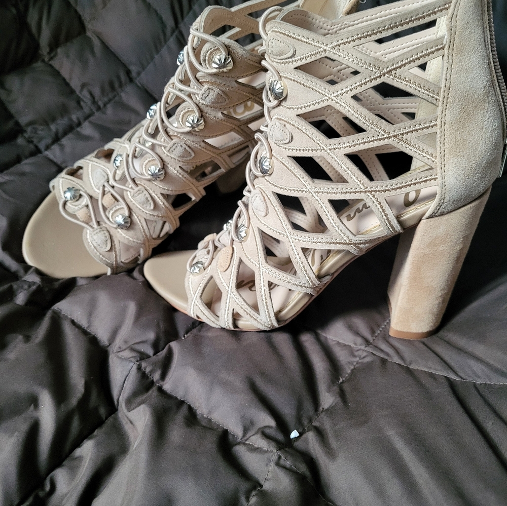 Sz5 suede shoes